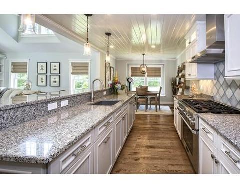 47 Cottage Ln, Mashpee, MA 02649 photo 8