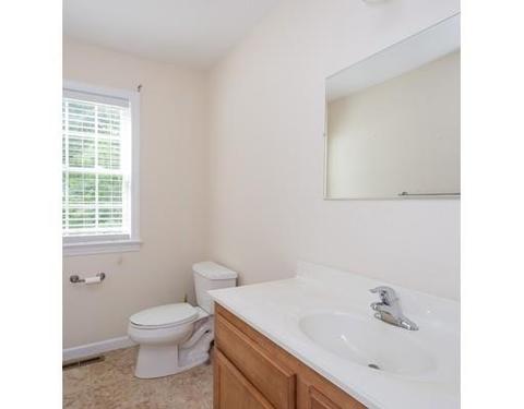 298 Arnold Ave, Springfield, MA 01119 photo 14