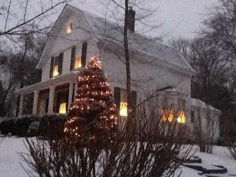 162 Walnut St, Reading, MA 01867 photo 2
