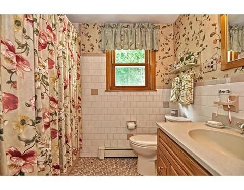 7 Edward Dr, Walpole, MA 02081 photo 10