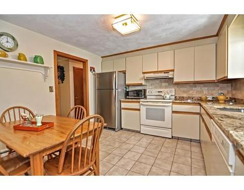 7 Edward Dr, Walpole, MA 02081 photo 6