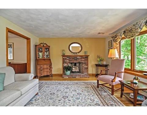 7 Edward Dr, Walpole, MA 02081 photo 4