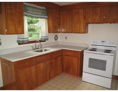10 Everett St, Avon, MA 02322 photo 3
