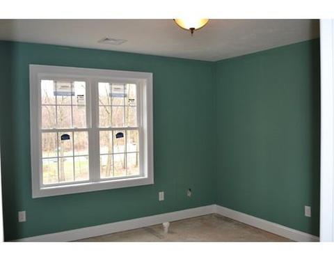 3 Aurora St, Worcester, MA 01613 photo 10