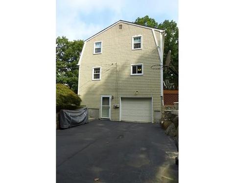 635 Maureen Cir, Mapleville, RI 02839 photo 5