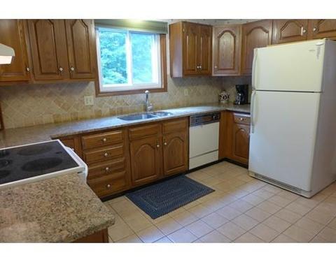 635 Maureen Cir, Mapleville, RI 02839 photo 8