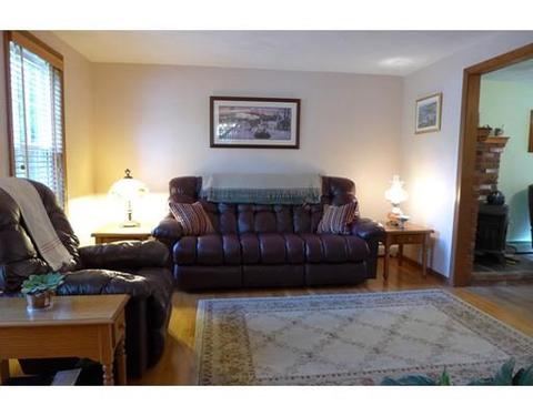635 Maureen Cir, Mapleville, RI 02839 photo 20