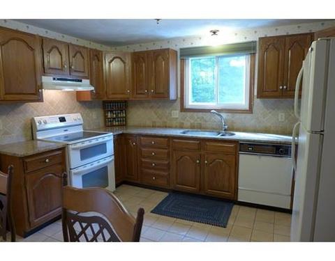 635 Maureen Cir, Mapleville, RI 02839 photo 10