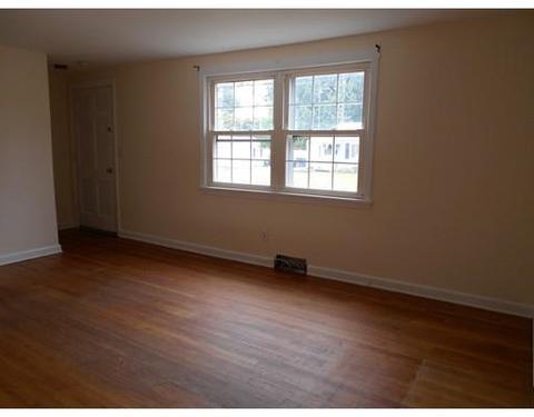 100 Loretta St, Springfield, MA 01118 photo 6