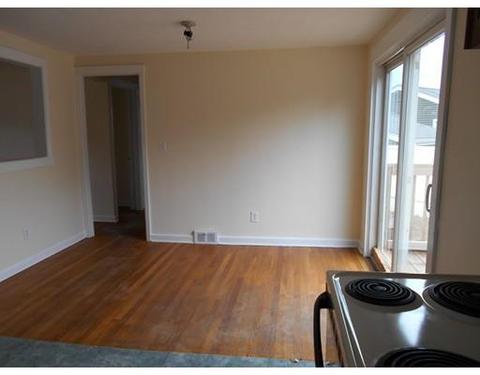 100 Loretta St, Springfield, MA 01118 photo 9