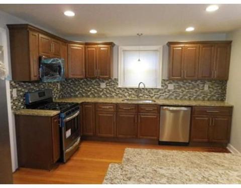 23 Eckington St, Springfield, MA 01108 photo 2