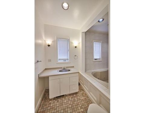 24 Everett St, Lawrence, MA 01843 photo 10