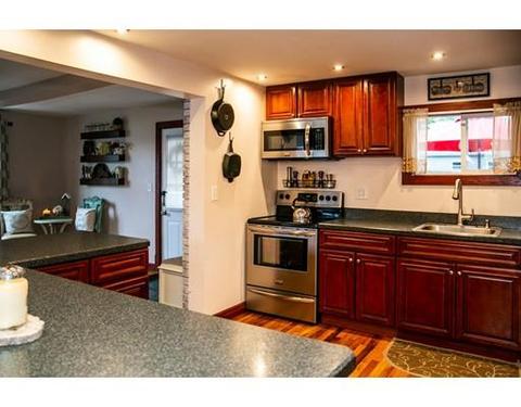 110 Frontenac St, Chicopee, MA 01020 photo 11