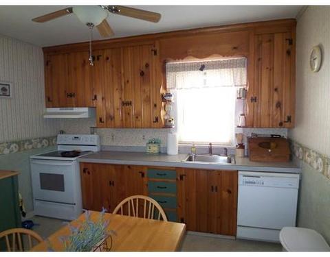 50 Earle St, Fall River, MA 02723 photo 5