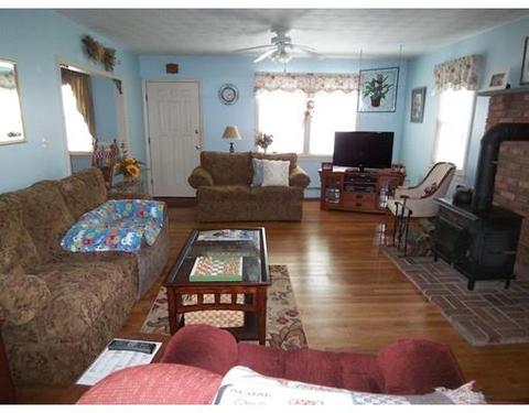 50 Earle St, Fall River, MA 02723 photo 9