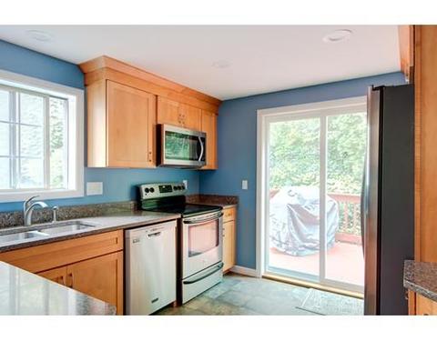 15 Jonathan Cir, Worcester, MA 01604 photo 2