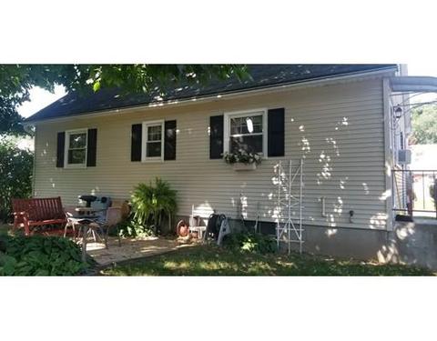 19 Warren St, Chicopee, MA 01013 photo 3