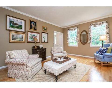 6 Beechnut St, Acton, MA 01720 photo 4