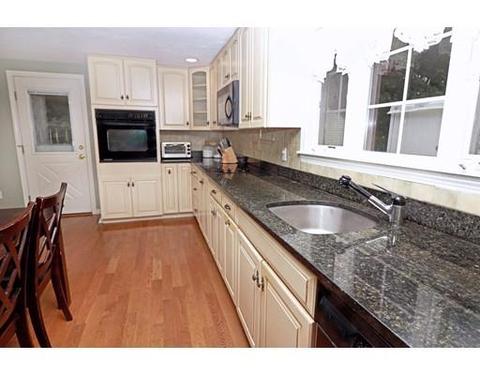 95 Baldwin Ave, Framingham, MA 01701 photo 5