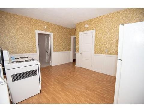 11 Pattison St, Worcester, MA 01604 photo 5