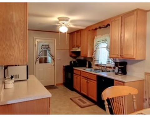 183 Hermitage Dr, Springfield, MA 01129 photo 3