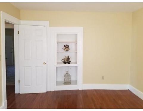 28 Berkshire St, Springfield, MA 01151 photo 9