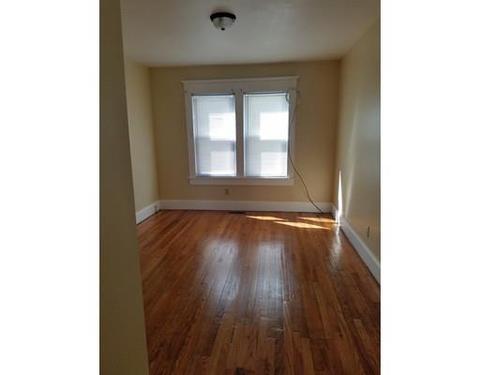 28 Berkshire St, Springfield, MA 01151 photo 6