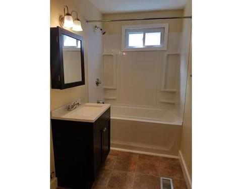 28 Berkshire St, Springfield, MA 01151 photo 8