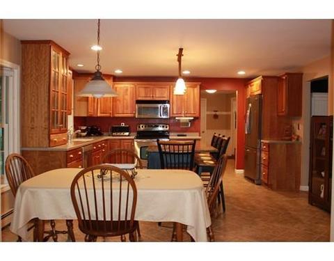 91 Macy St, Raynham, MA 02767 photo 4