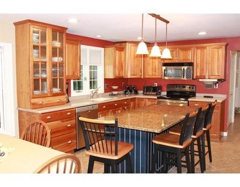 91 Macy St, Raynham, MA 02767 photo 3