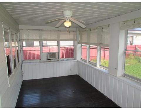50 Haskin St, Springfield, MA 01109 photo 8
