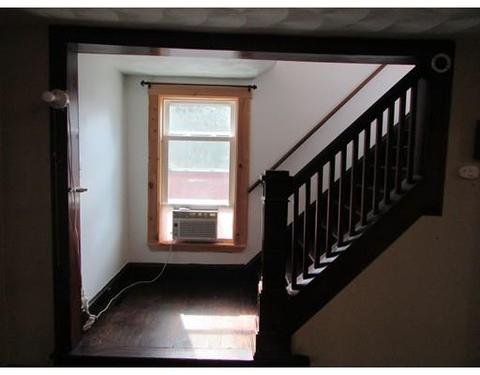 50 Haskin St, Springfield, MA 01109 photo 9