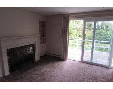 70 Wethersfield St, Rowley, MA 01969 photo 4