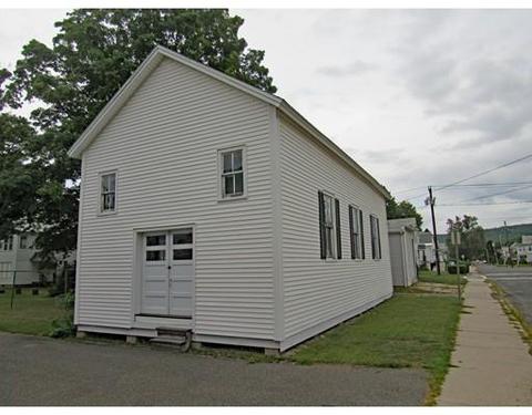 31 Maple St, Easthampton, MA 01027 photo 4