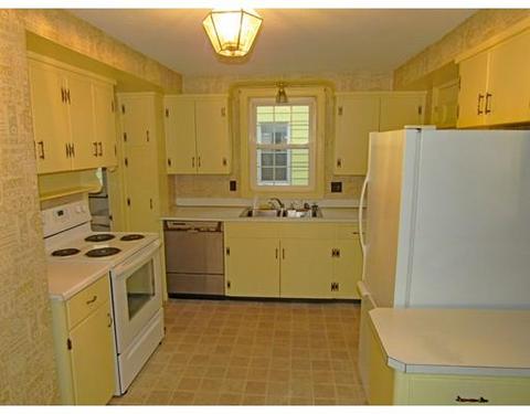31 Maple St, Easthampton, MA 01027 photo 8
