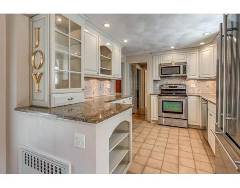 2 Avalon Rd, Stoneham, MA 02180 photo 12