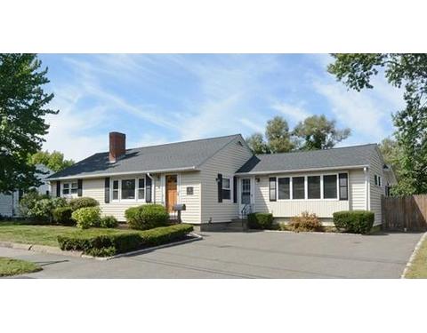 4 Bow St, Danvers, MA 01923 photo 1