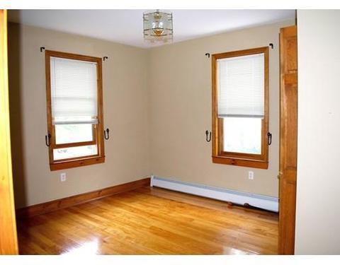 32 Monroe Ave, Worcester, MA 01602 photo 12