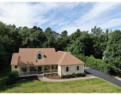 40 Suzanne Dr, Raynham, MA 02767 photo 1