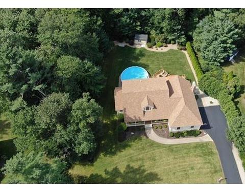 40 Suzanne Dr, Raynham, MA 02767 photo 2