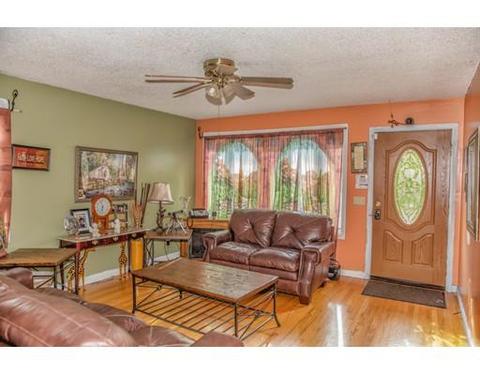 137 Avery St, Springfield, MA 01119 photo 6
