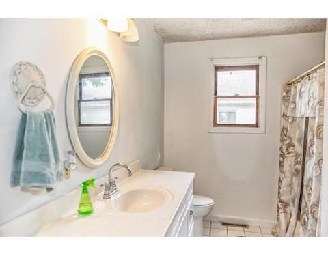 137 Avery St, Springfield, MA 01119 photo 10