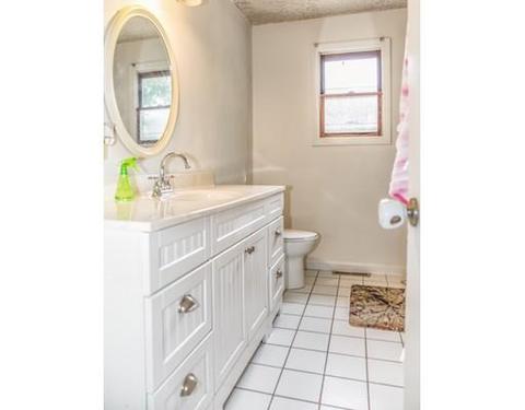 137 Avery St, Springfield, MA 01119 photo 11