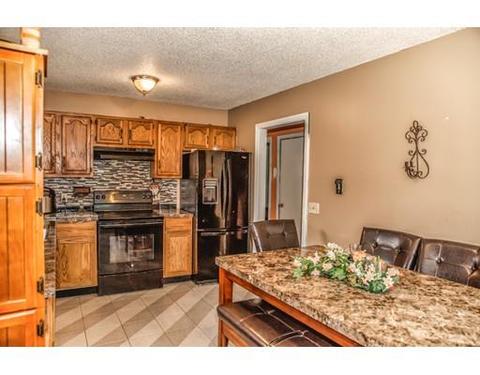 137 Avery St, Springfield, MA 01119 photo 4