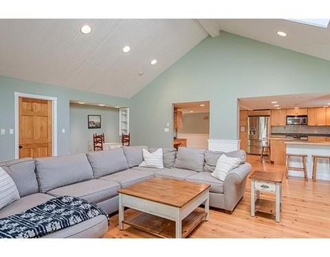43 Elm St, Georgetown, MA 01833 photo 7