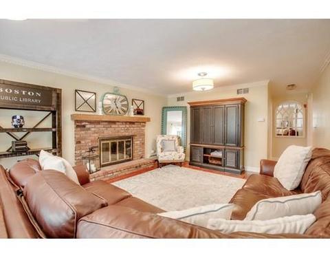 100 Red Gate Ln, Reading, MA 01867 photo 11