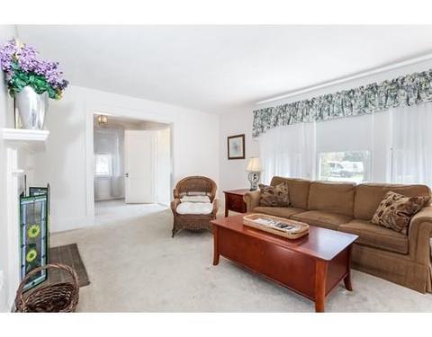 64 Maple Ave, Barnstable, MA 02601 photo 5