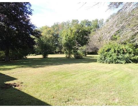 112 North St, Palmer, MA 01080 photo 4