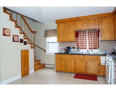 70 Tecumseh St, Fall River, MA 02721 photo 12