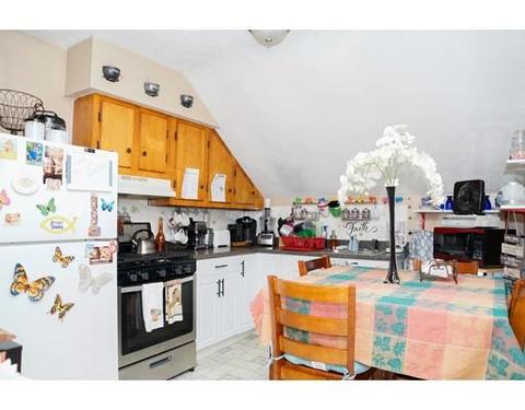 70 Tecumseh St, Fall River, MA 02721 photo 17